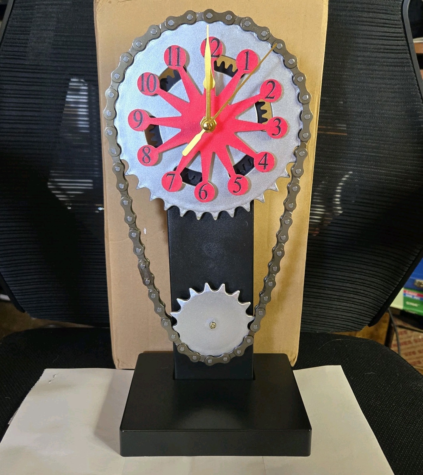 NEW IN BOX! Gear Clock With Moving Gears Large Decorative Clocks For Living Room