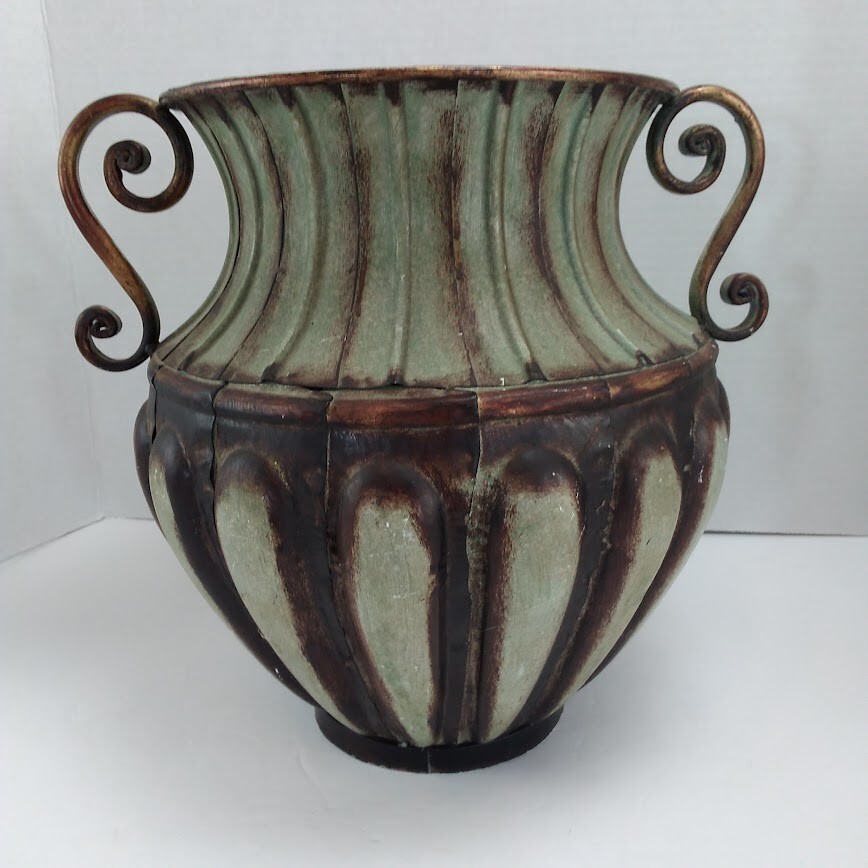 Hobby Lobby Heavy Plastic Vase 10″ Tall x 11″ Wide Used See Pictures