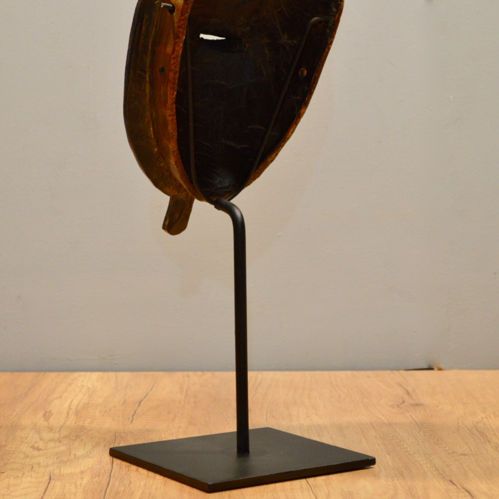 26”high “Y” Metal display Stand for tribal masks & other Art objects -6×6″ base