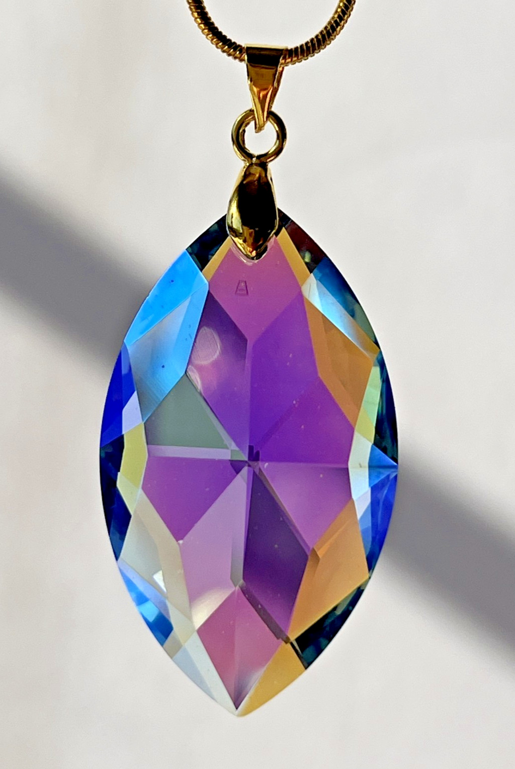 Swarovski 8745‑38 Medium Sapphire AB Cats Eye Prism Pendant Suncatcher 1.5″ Gold