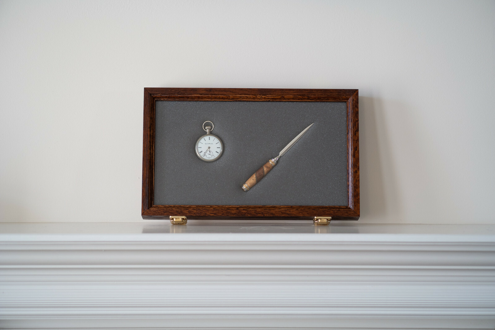 Two Timbers Extra Small Display Case Cherry Finish 2″x6″x9″ Knife Arrowhead Pins