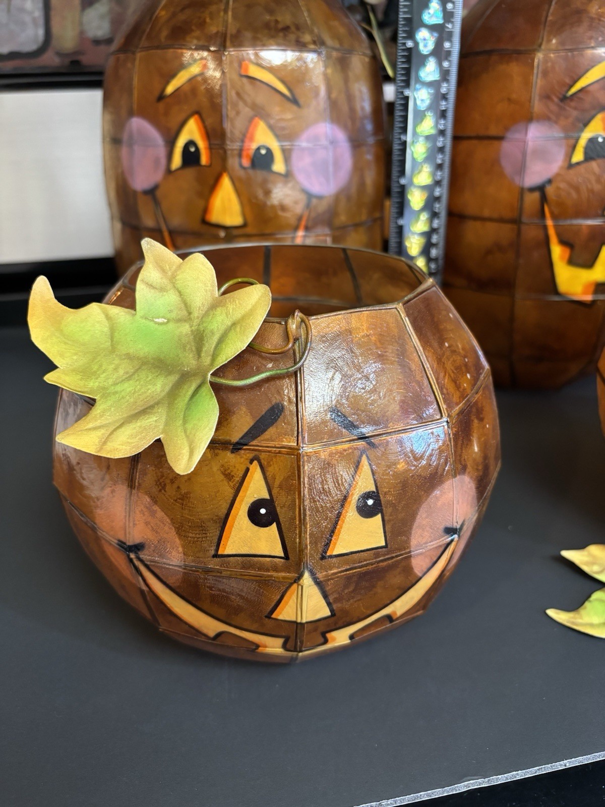 Set Of 4 Capiz Type Material Pumpkins, 2 Sizes. See Pictures For Measurements