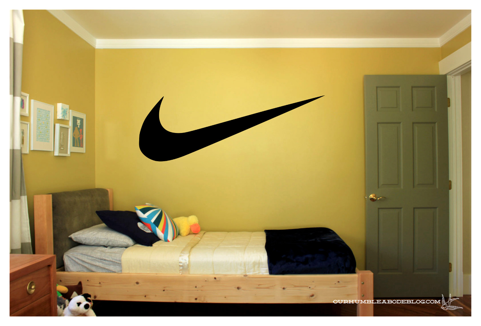 NIKE LOGO CHECK MARK Only WALL VINYL ART DECAL 61.7X22″ BEDROOM HOME DECOR