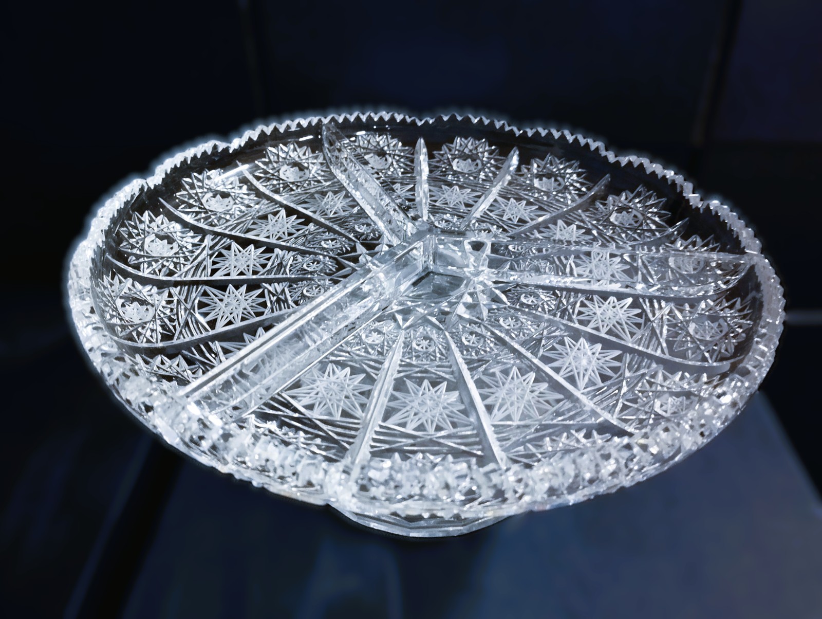 Czech bohemia crystal glass – cut plate 23cm/9″