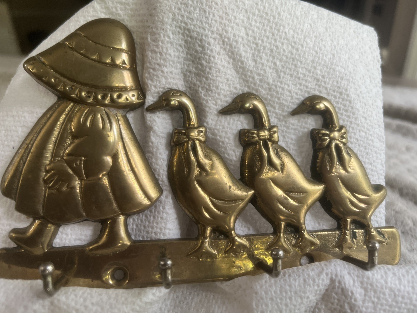 1988 Vintage Upper Deck Brass Wall Mounted Key Rack Holder Hooks 3 Ducks/3 Geese