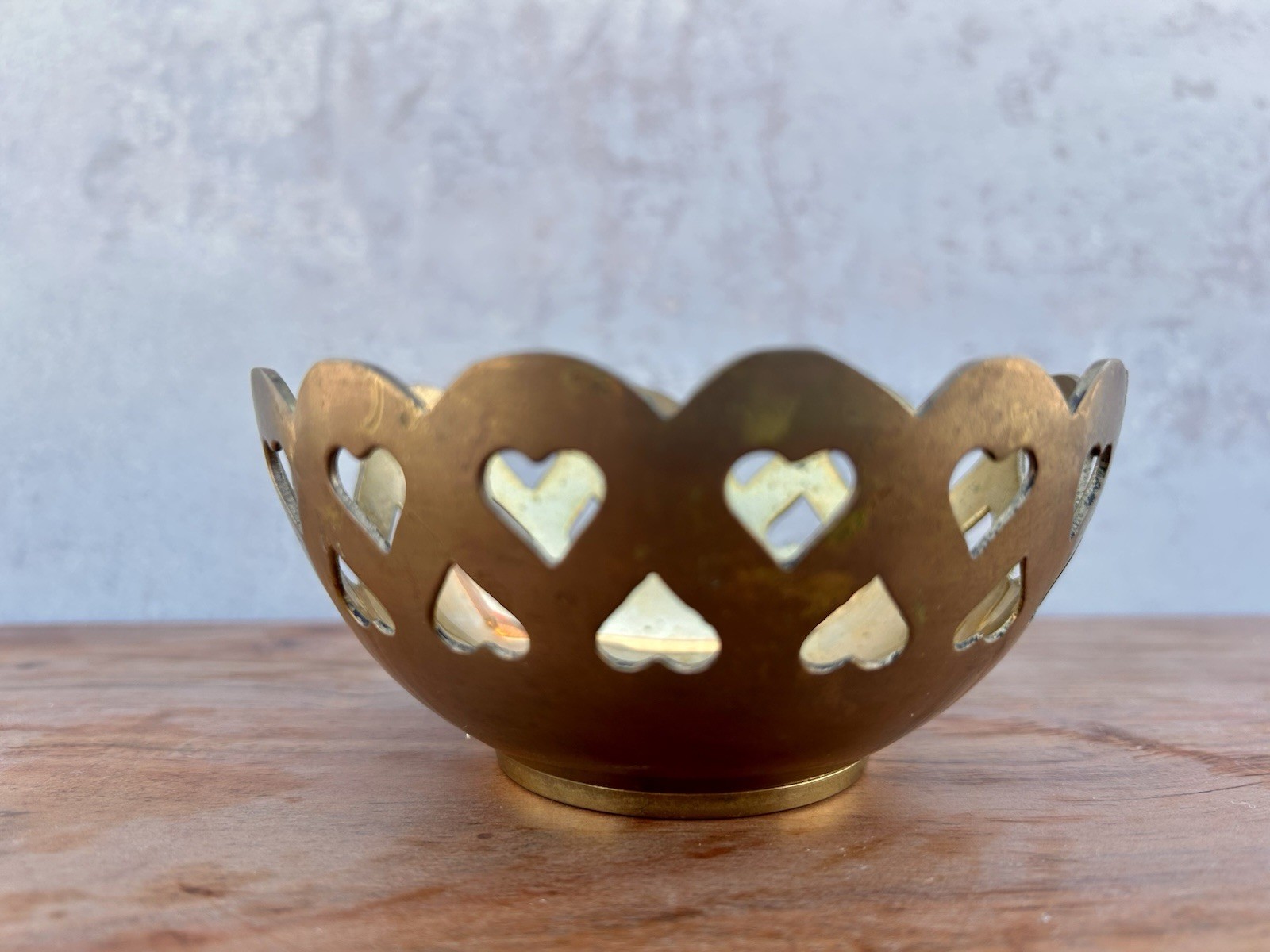 Gold Metallic Brass Metal Heart Cutout Decorative Round Bowl 5 in Dia x 2.5 in