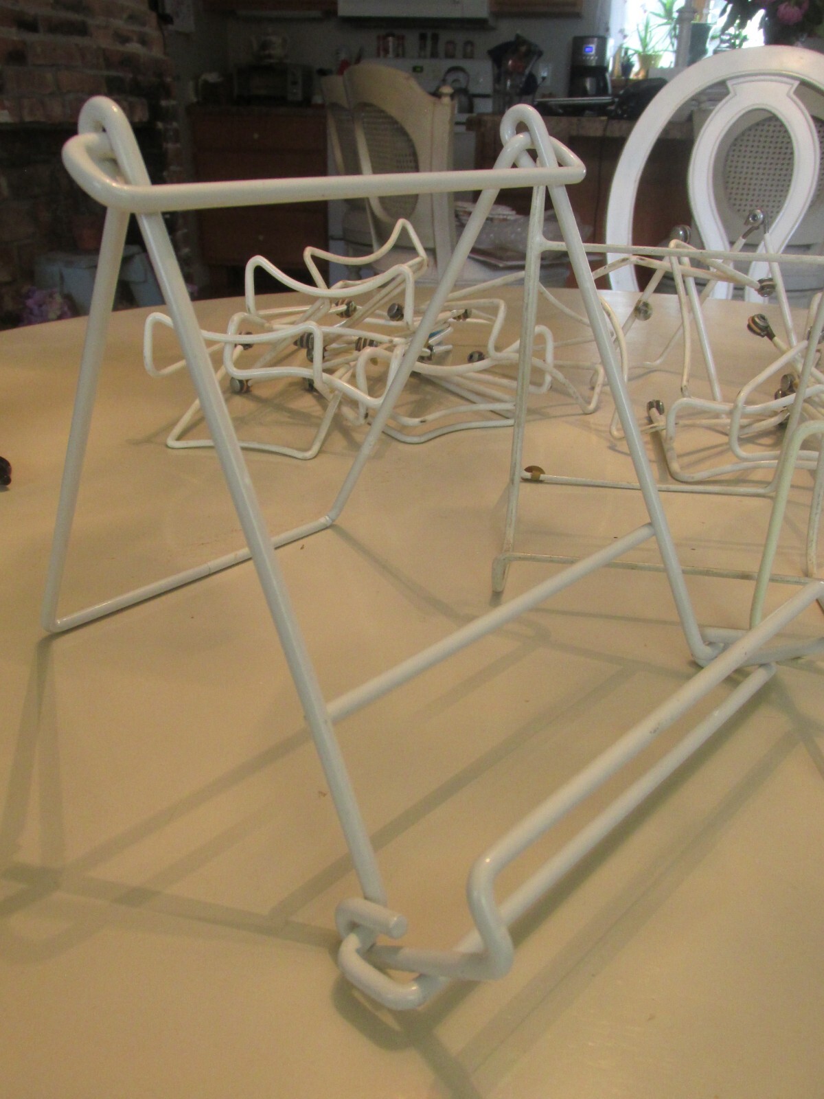 **Reduced** – LOT OF 20 EASLES FOLDING WHITE COATED METAL SIZES VARY, MANY NEW