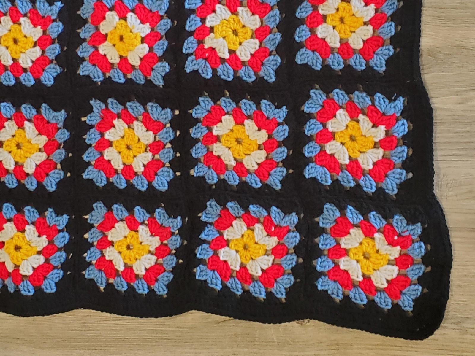 Handmade Granny Square Afghan Throw Blanket Black Trim 48″x56” Vintage