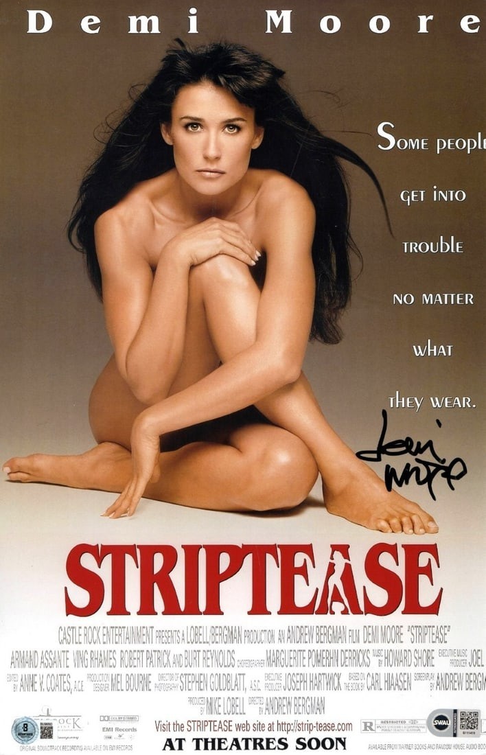 Poster Photograph Hand-Signed by Demi Moore – Beckett Authenticated Celebrity