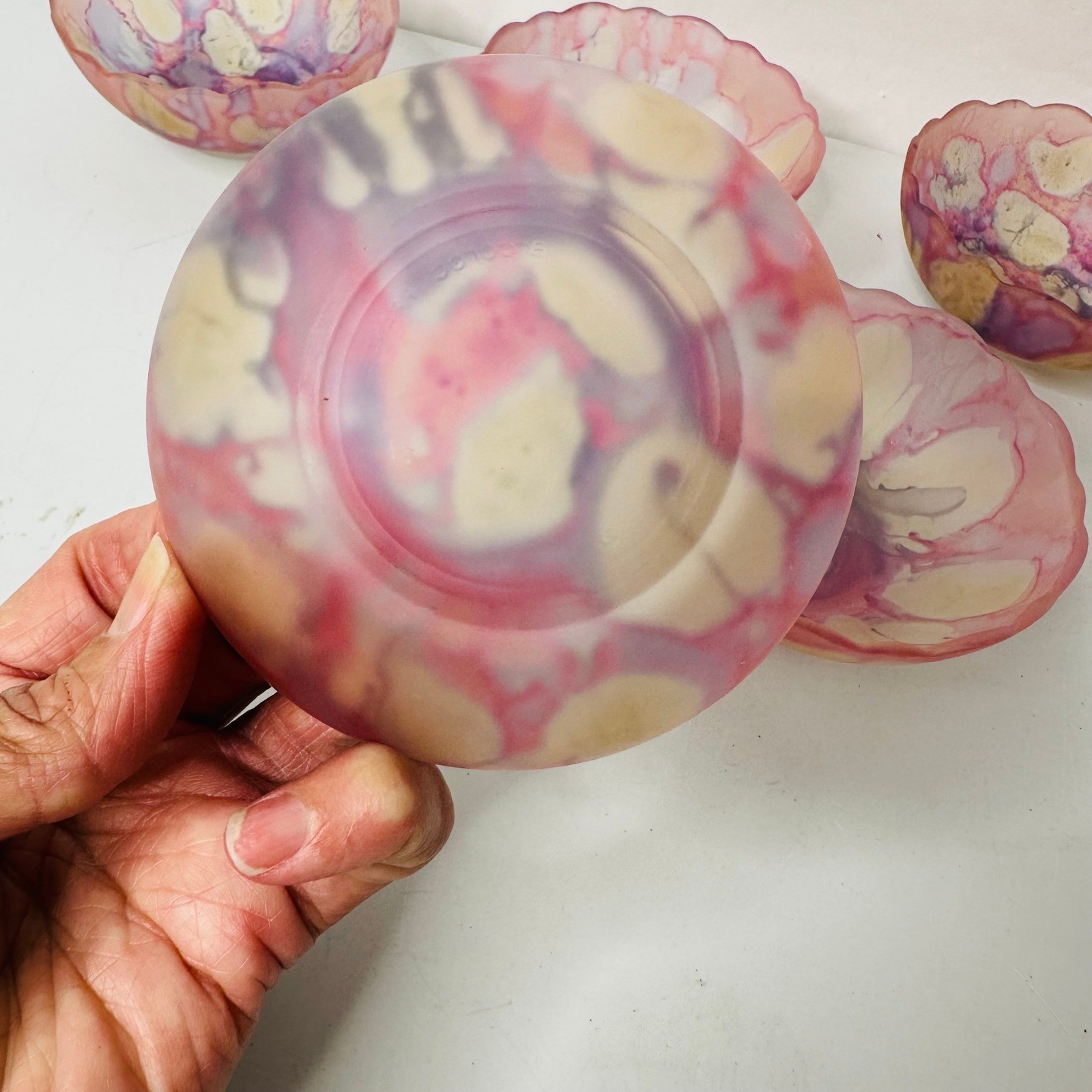 Set of 5 Pink Purple Marbled Art Glass Scalloped Decorative Trinket Bowls 4.5″