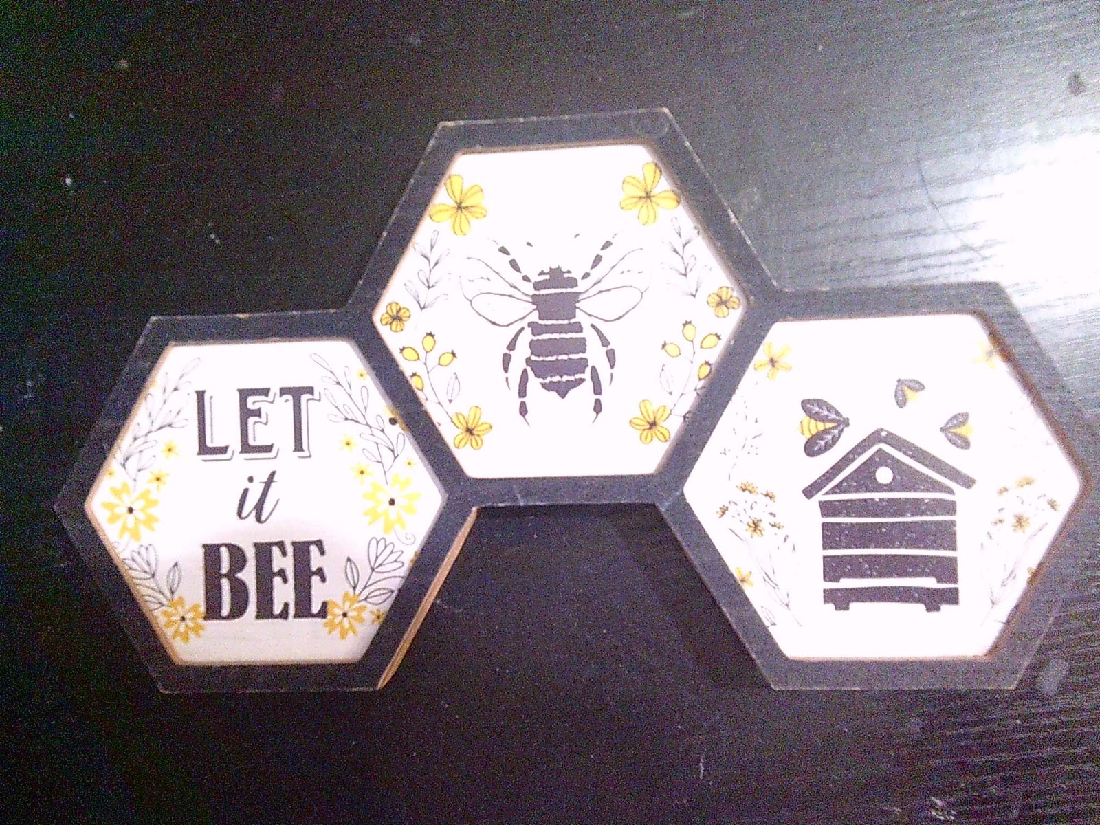 NEW yellow BUMBLE BEE wooden decoration LET IT BEE BEEHIVE