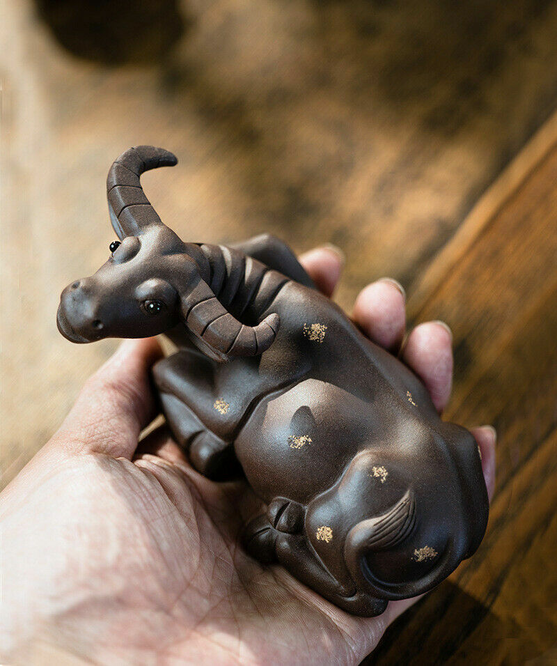 Handmade Artware Zisha Purple Clay Tea Pet Ox Statue Table Decoration Ornament
