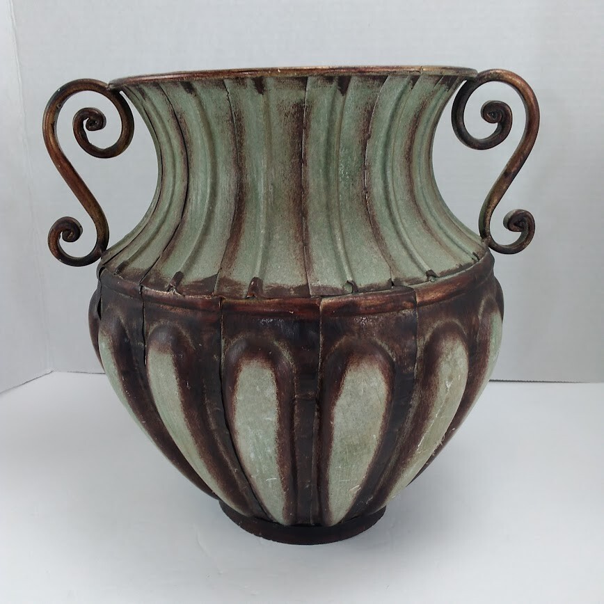 Hobby Lobby Heavy Plastic Vase 10″ Tall x 11″ Wide Used See Pictures