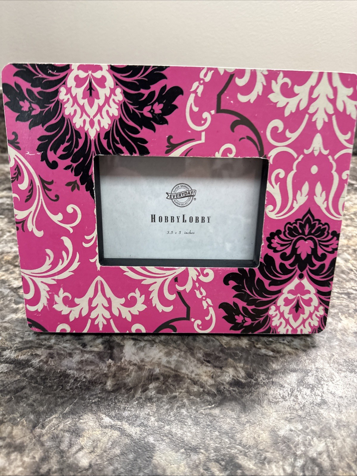 3.5 X 5 Photo Frame Black Pink White 2009 Hobby Lobby See Pictures