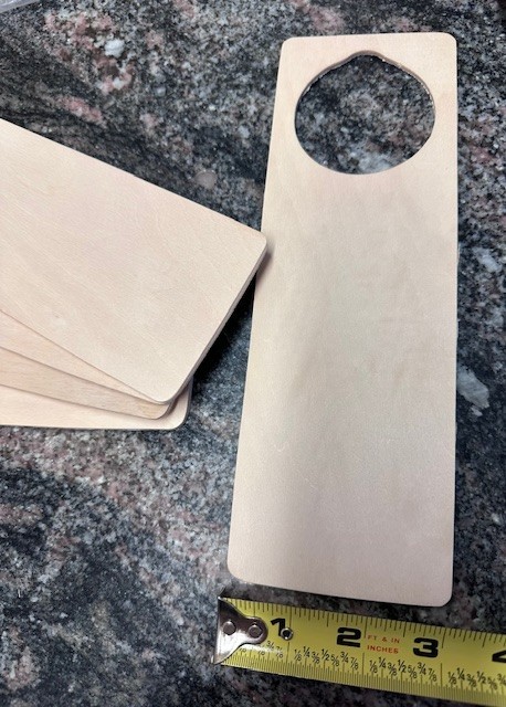 lot of 5 pieces Wooden Door Knob Hangers HangTags Wood burning blanks Crafts NEW