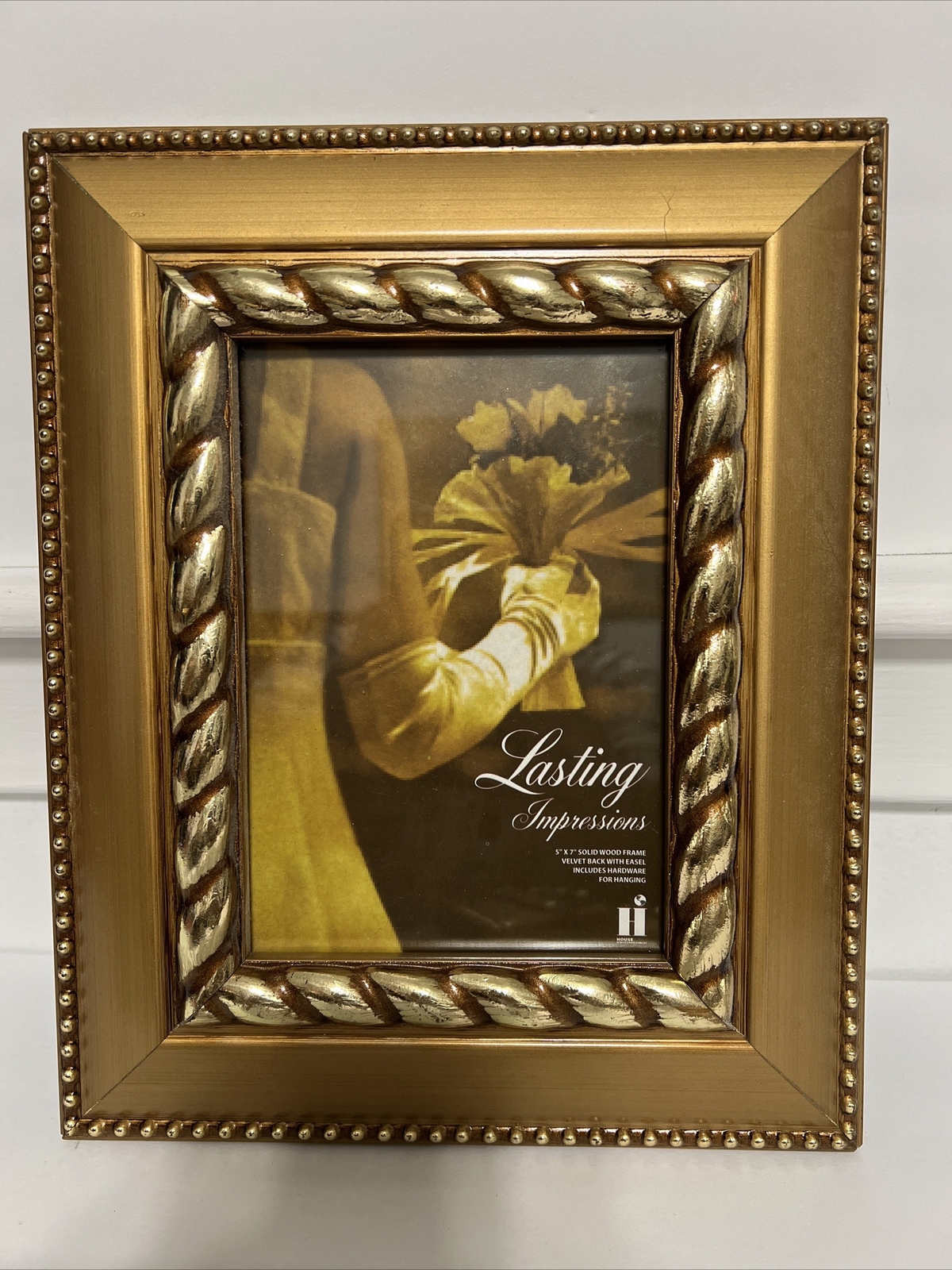 5”x7” Lasting Impressions Solid Wood Photo Picture Frame Ornate Gold Velvet
