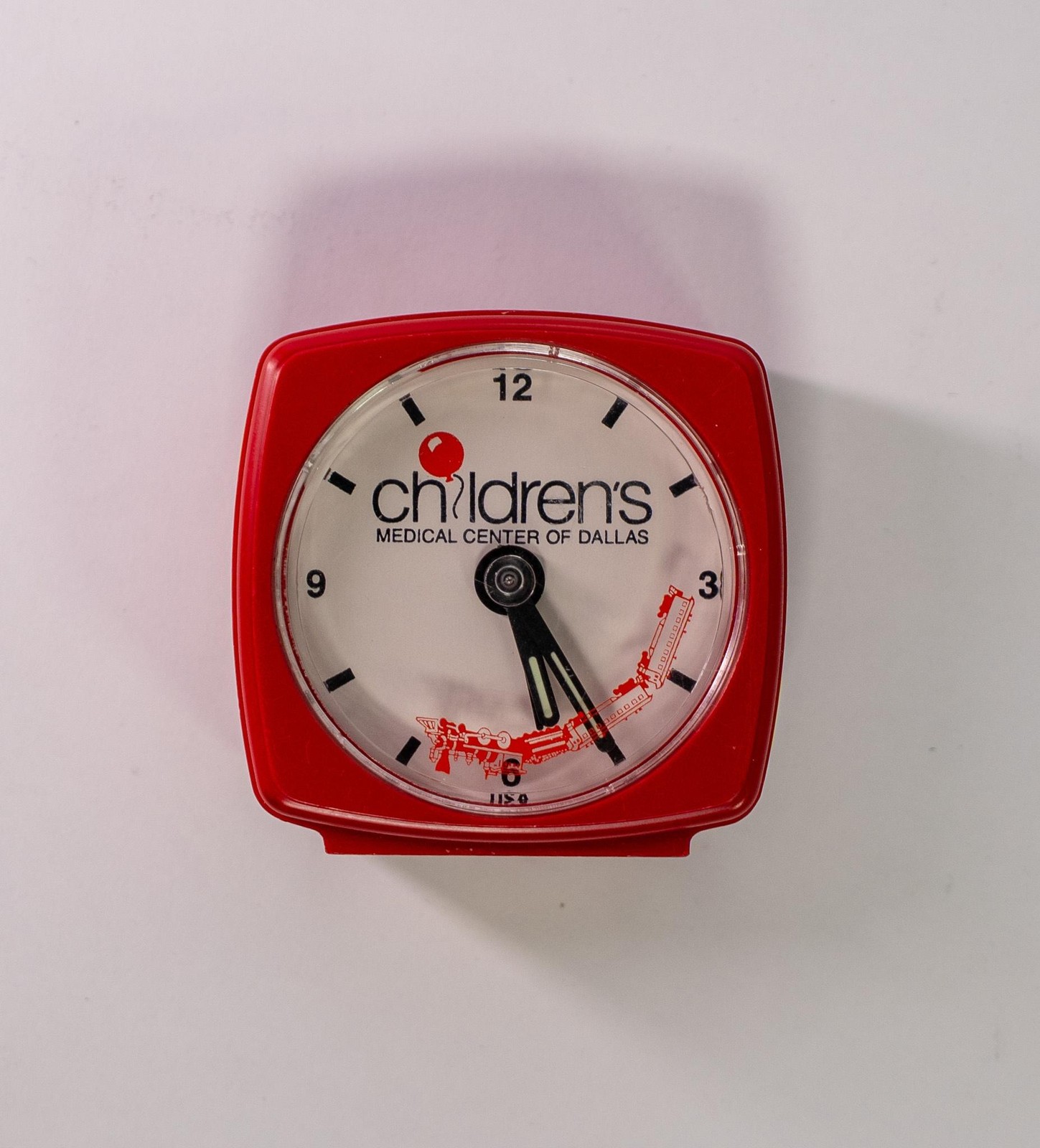 DynaDisc Logo-Motion Red Alarm Clock Children’s Medical Center Dallas USA Promo