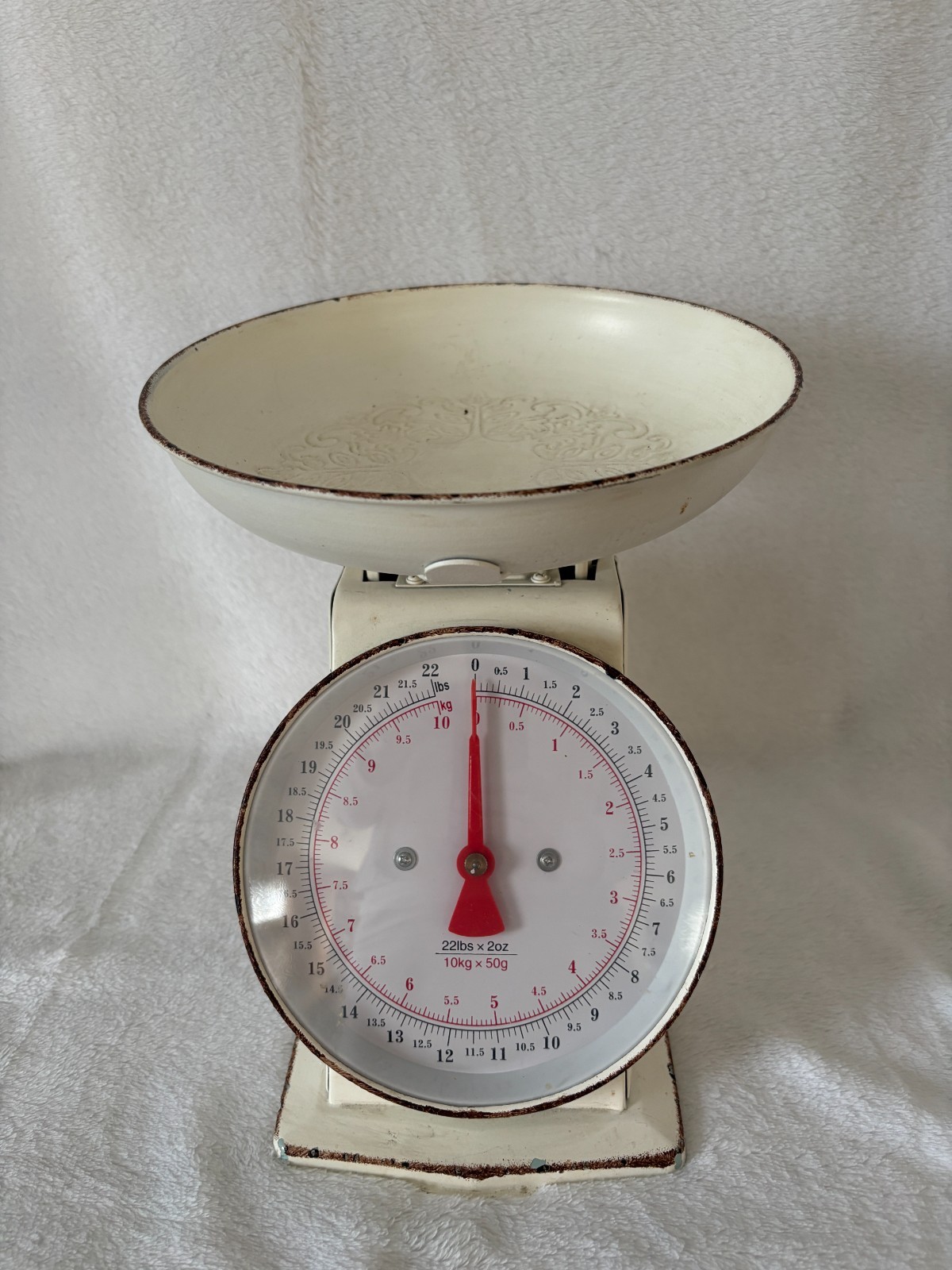 Unbranded Farmhouse Decorative Scale – 22lb x 2oz or 10kg x 50g