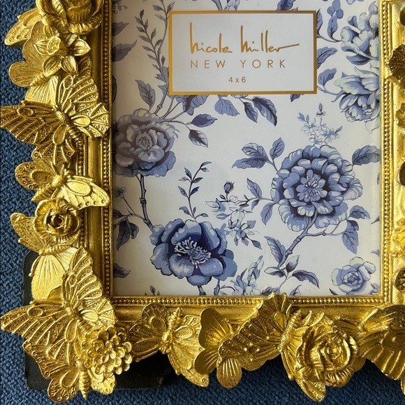 Nicole Miller Butterfly 4 x 6 Photo Frame Vertical Horizontal Gold Resin Gift