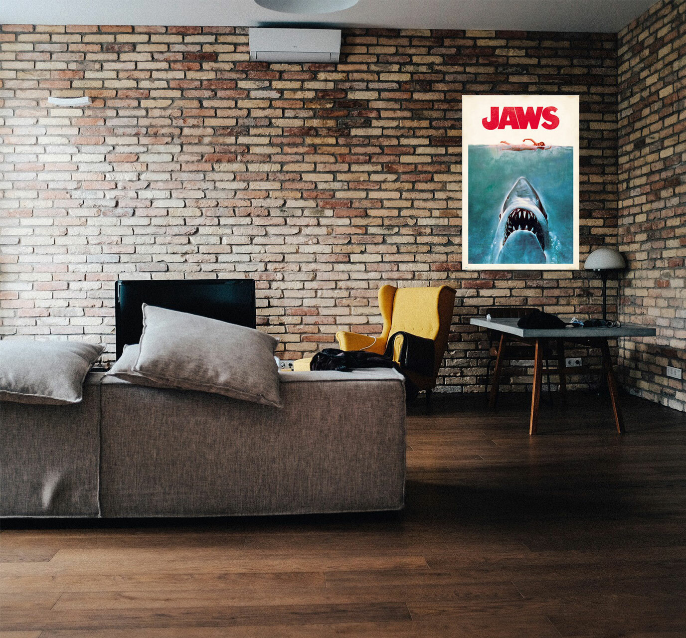 Jaws – Movie Poster (Regular Style – Retro / Vintage Design) (Size: 24″ x 36″)