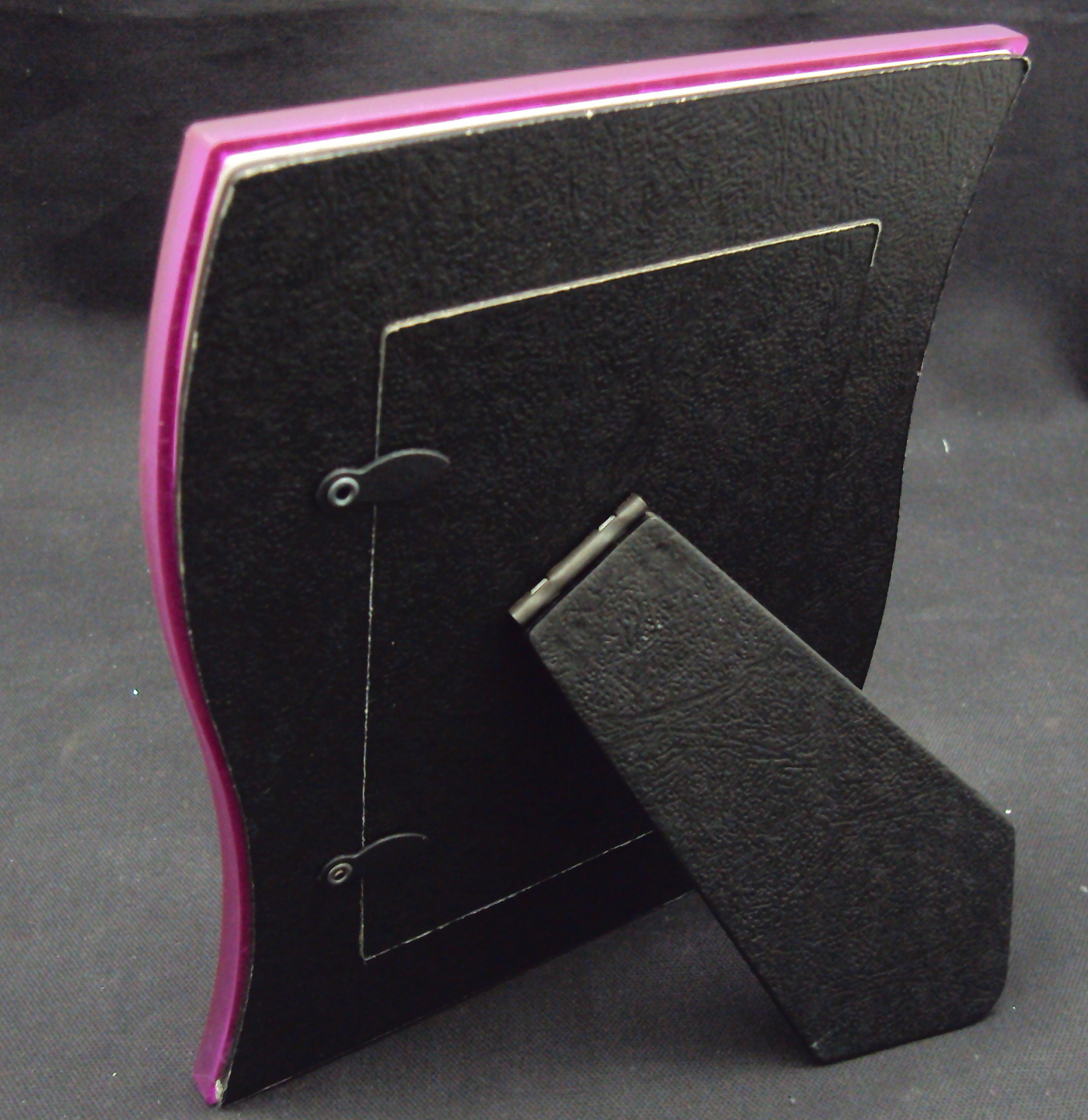 Desktop Photo Frame ~ Pop Art Wave Styling ~ Purple ~ Holds 3.5″x5″ Photo