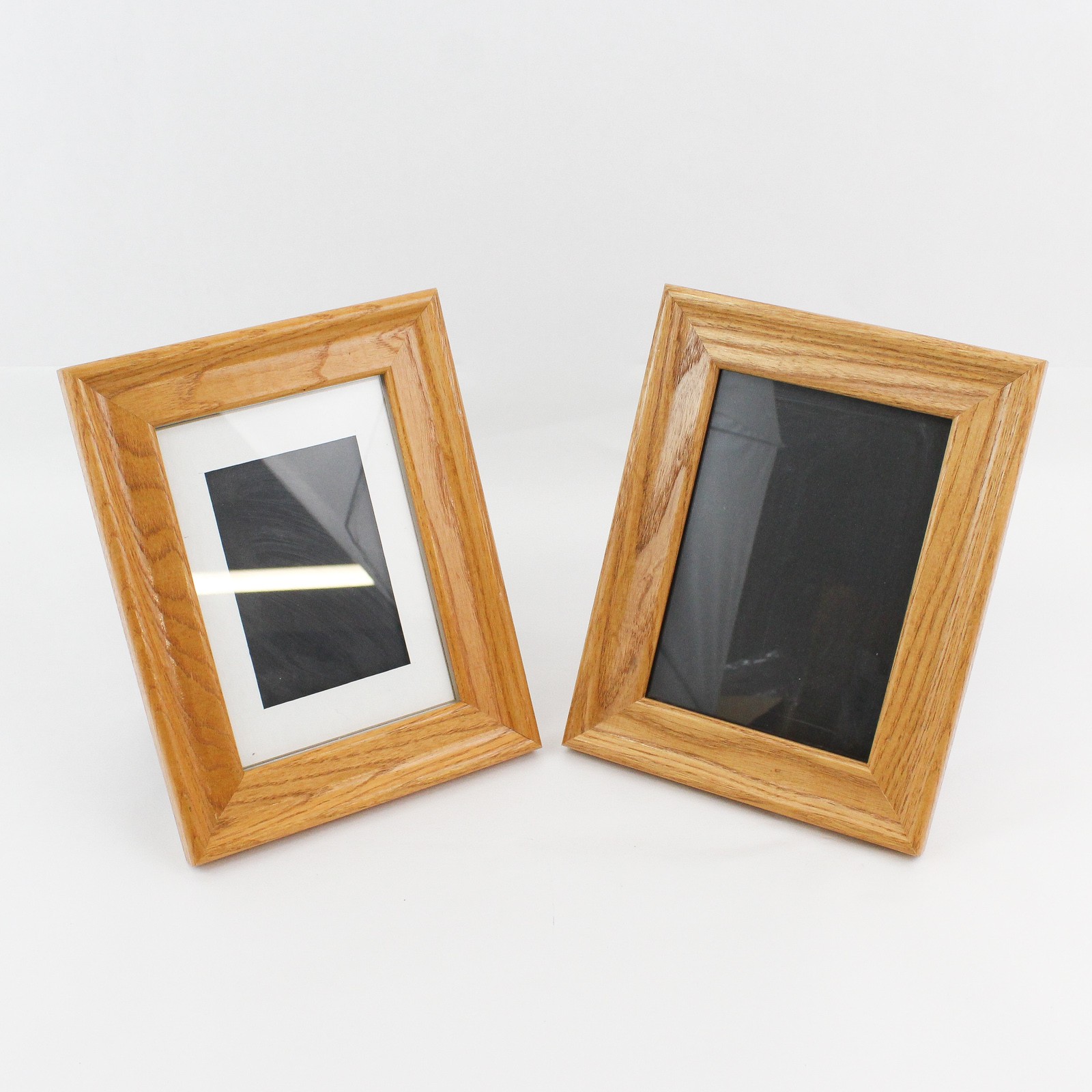 Set of Two 7 x 9 Inch Wood Photo Frames for 5 x 7 inch Photos