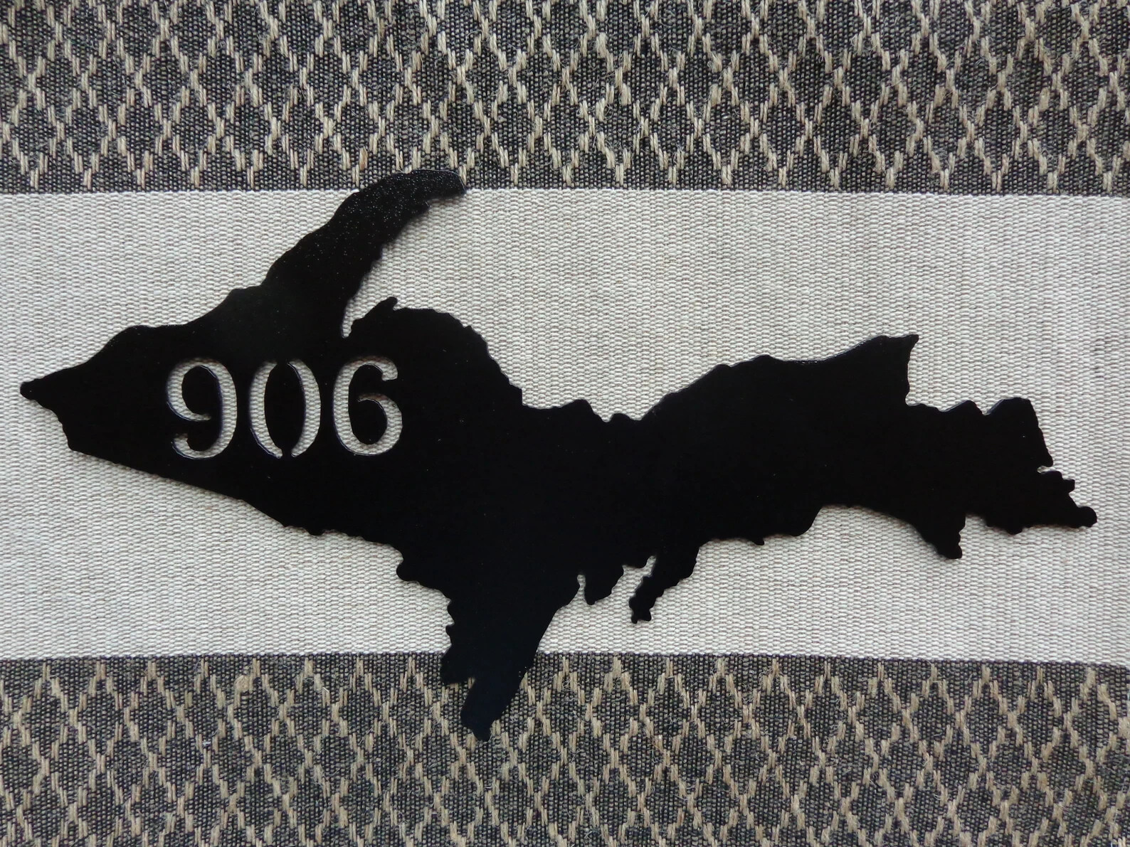 Upper Peninsula Michigan 906 Outline Plasma Cut Metal Wall Art 16″ W Black