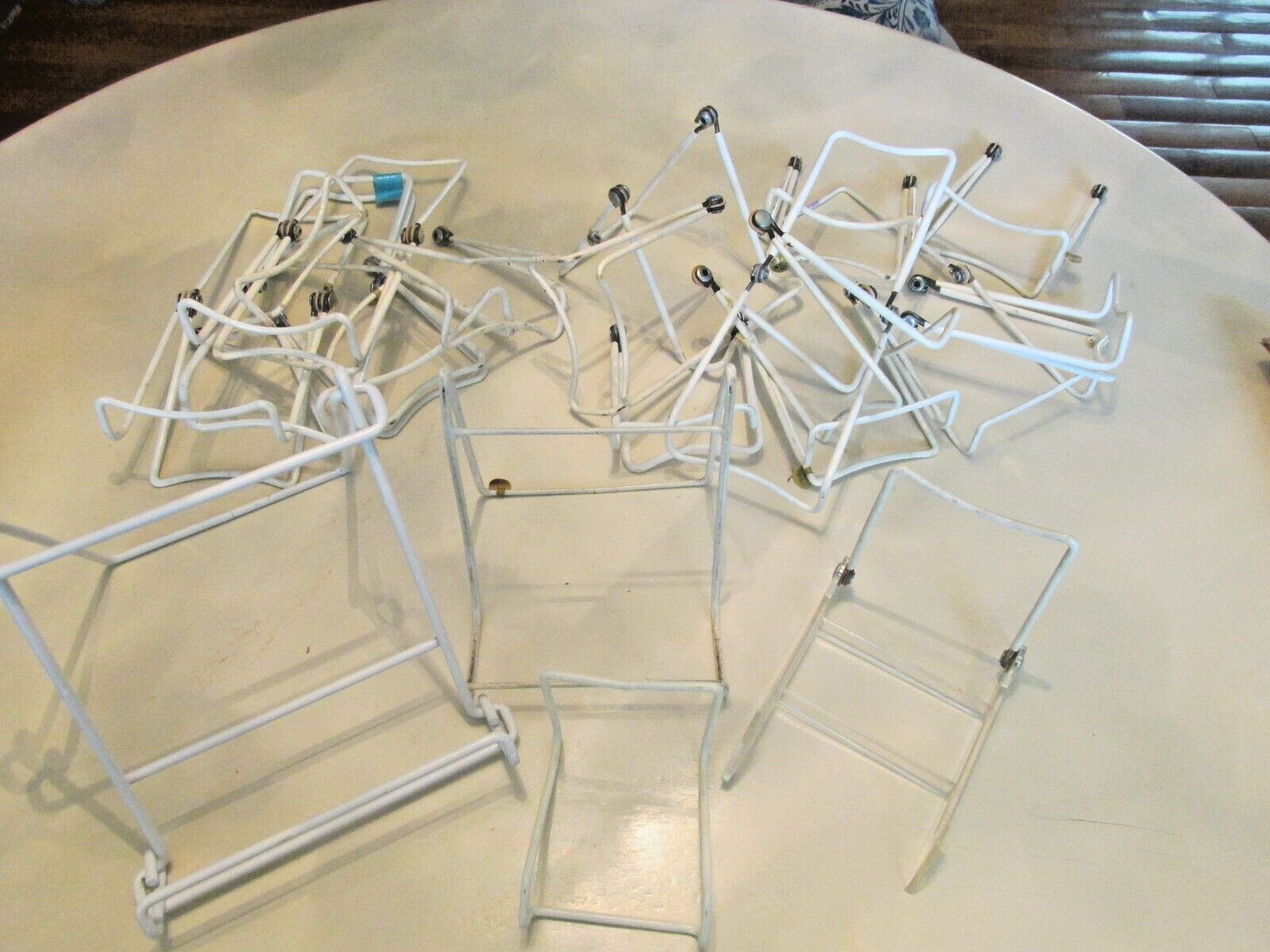 **Reduced** – LOT OF 20 EASLES FOLDING WHITE COATED METAL SIZES VARY, MANY NEW