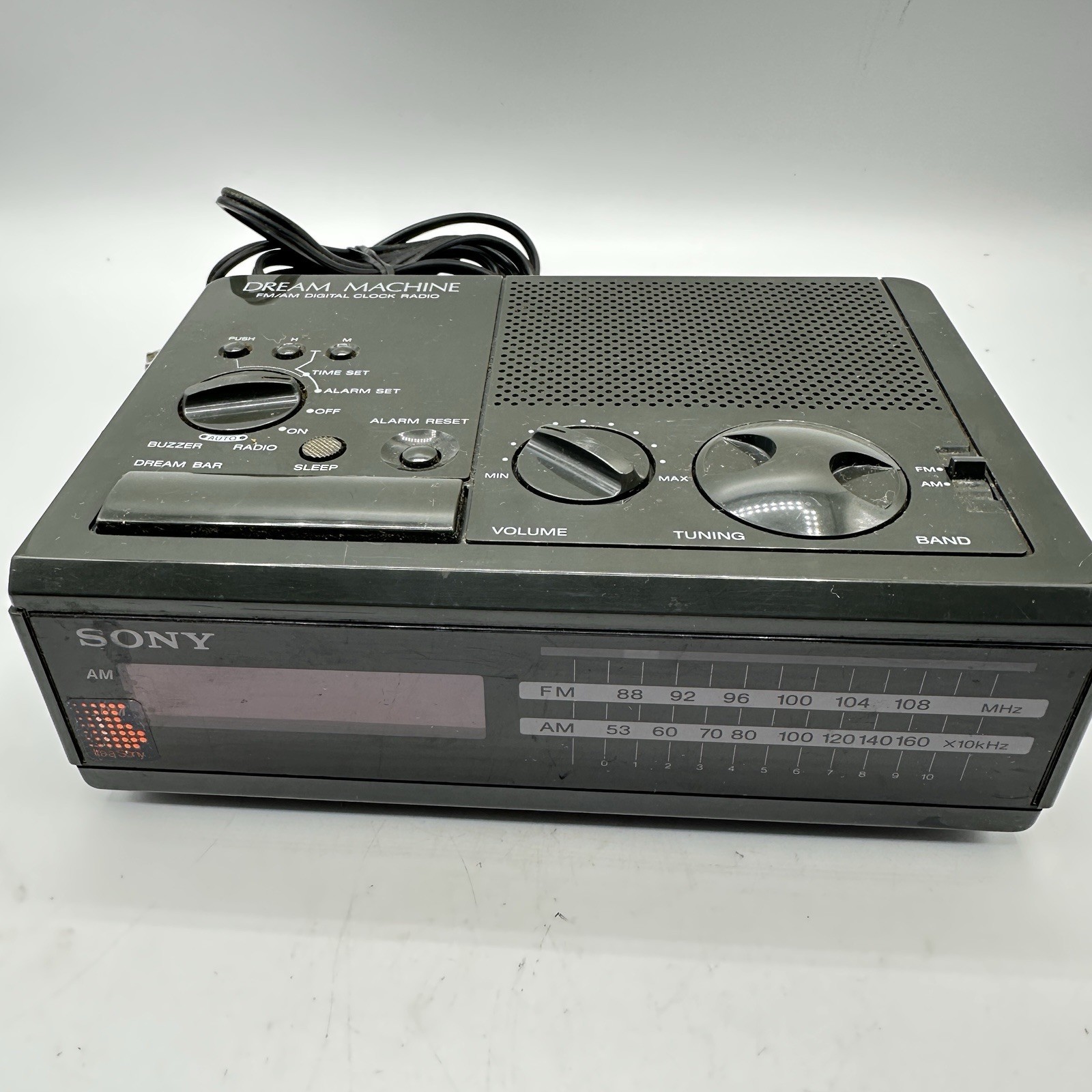 Vintage Sony Dream Machine Clock Radio FM AM Digital Alarm Black ICF-C2W 1980s