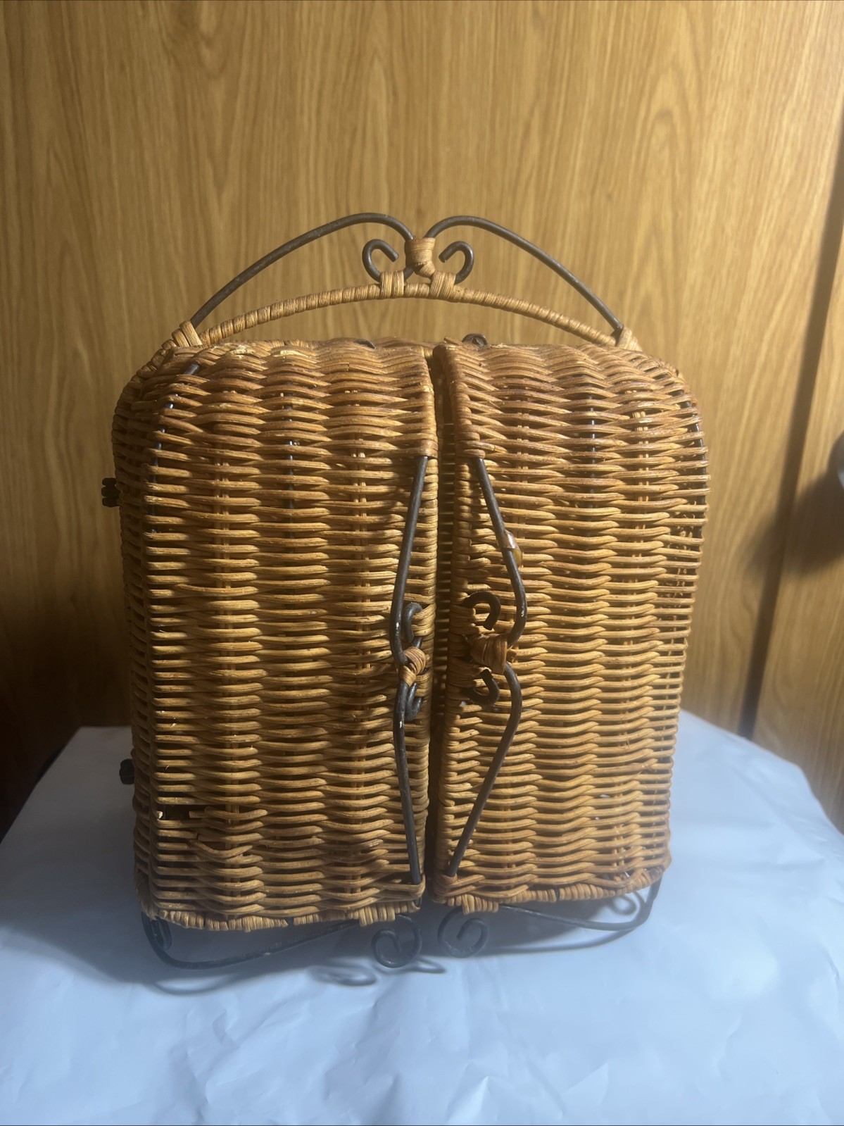 Princess House Hide-Away Cabinet Basket. Vintage. Used See Pictures For Details