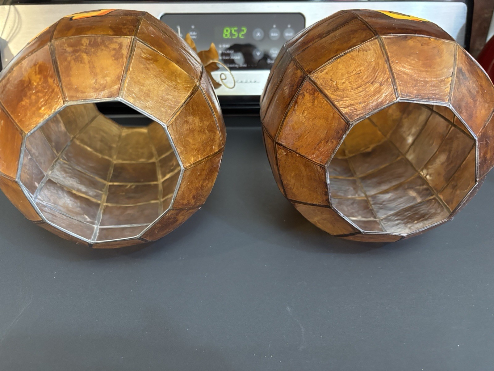 Set Of 4 Capiz Type Material Pumpkins, 2 Sizes. See Pictures For Measurements
