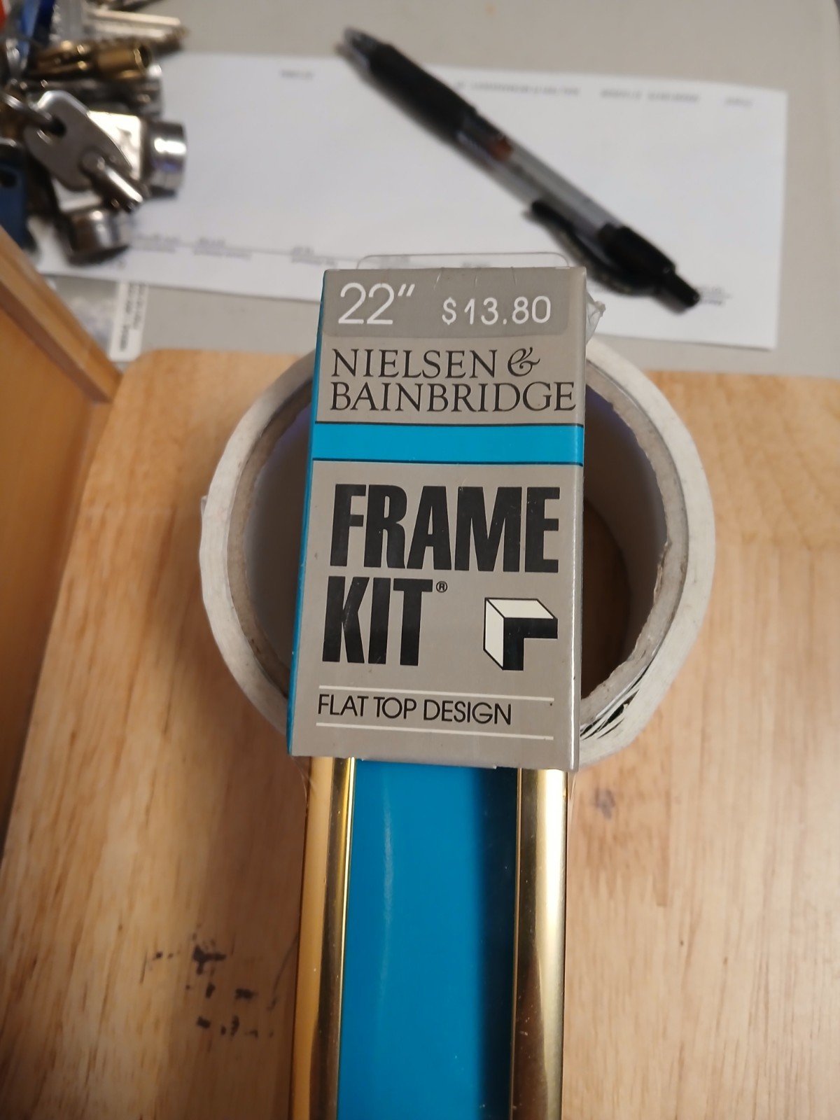 Nielsen Bainbridge 1/2 of frame kit flat top design GOLD 22″ new in package